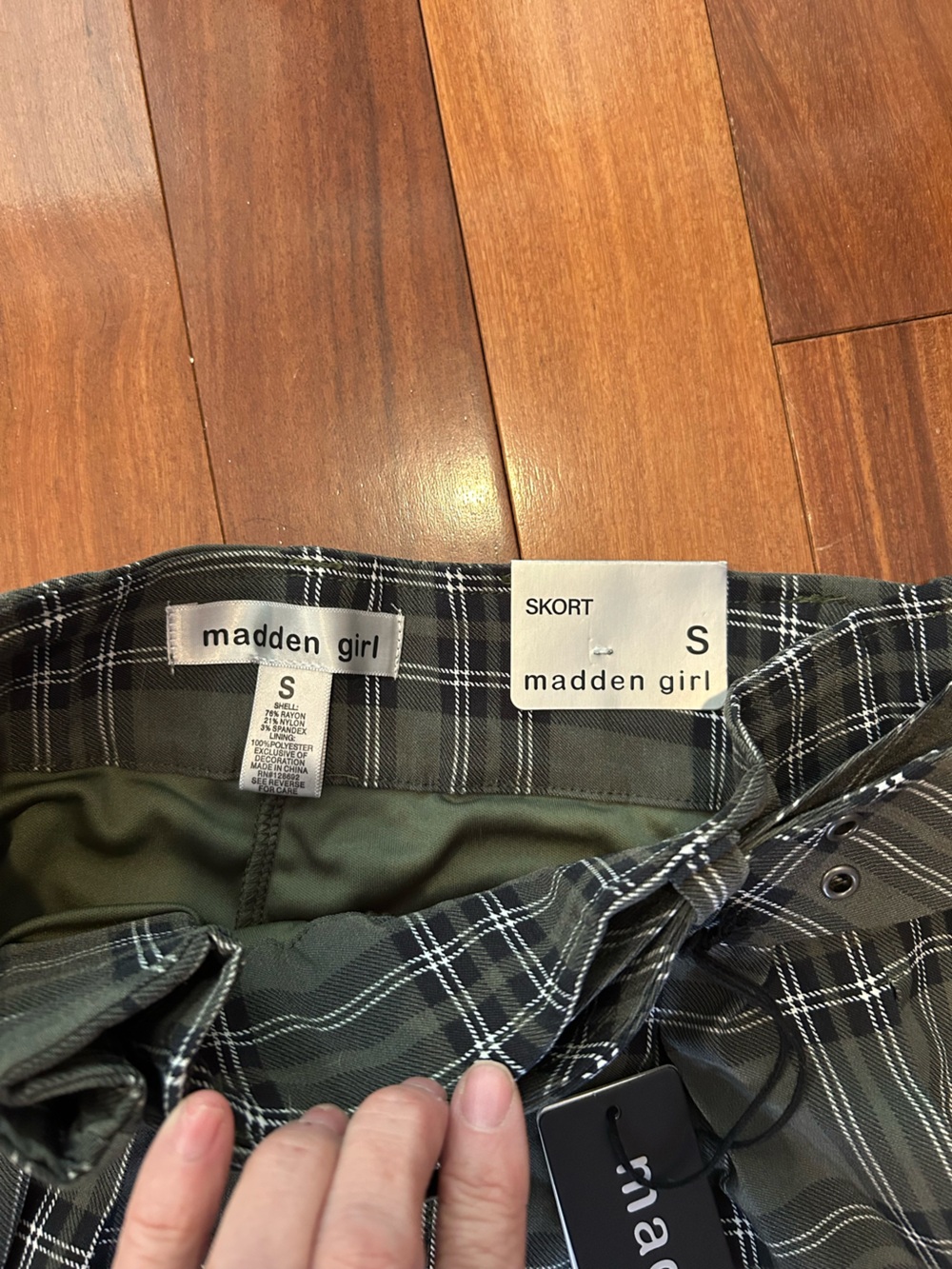 Madden Girl Dark Green Plaid Pleated Mini Skort with Belt size S - Picture 4 of 5